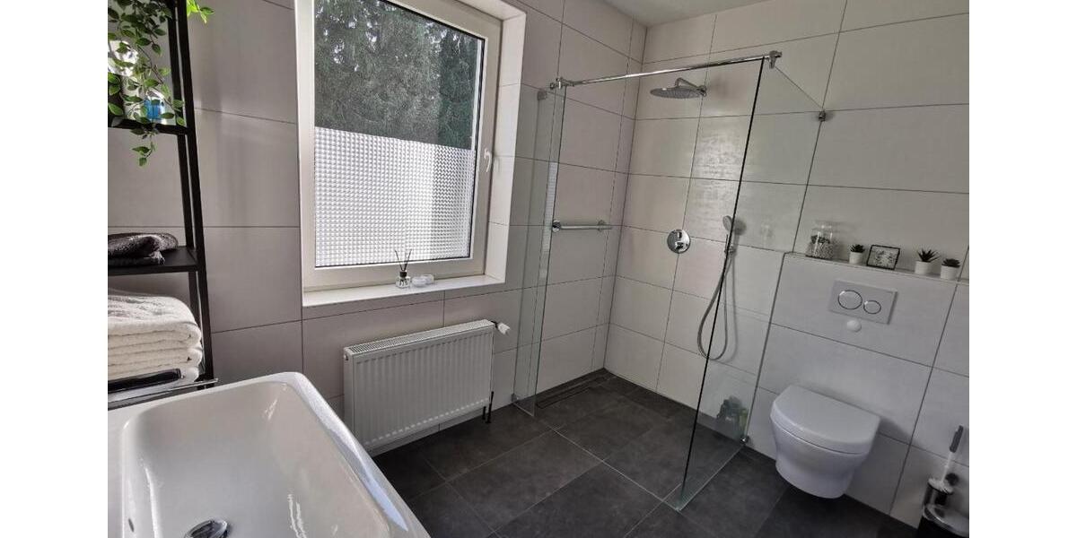 Erdgeschoßwohnung Lübbecke - 2 Zimmer, 100 m&sup2;, 700&euro; | Angebot:25045422