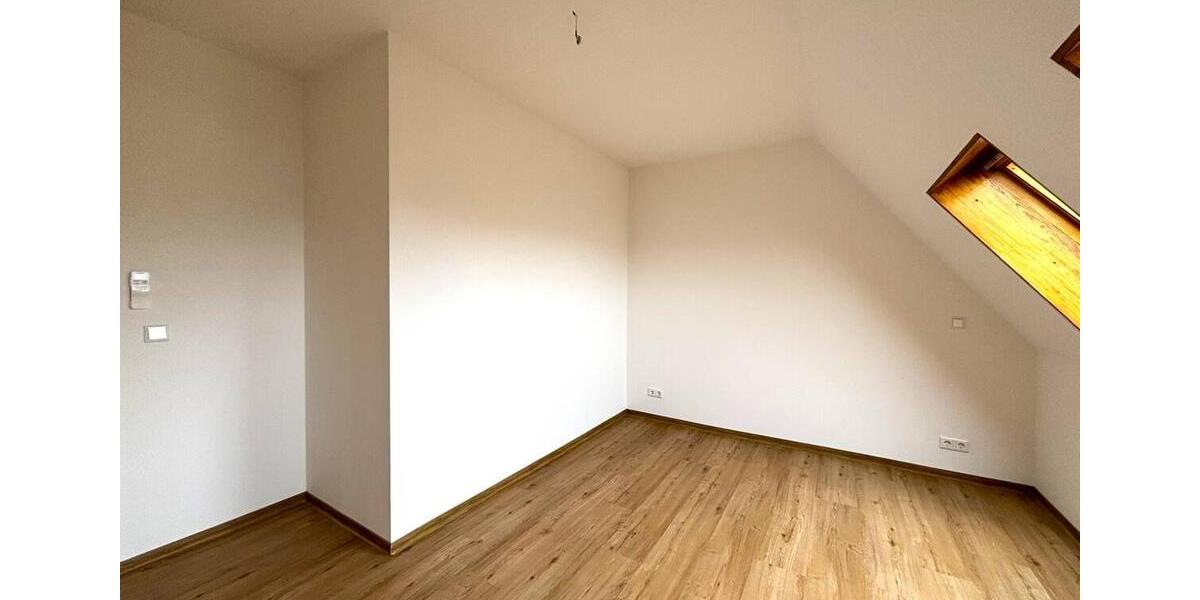 Dachgeschoßwohnung Bitterfeld-Wolfen Bitterfeld - 2 Zimmer, 47 m&sup2;, 539&euro; | Angebot:26166250