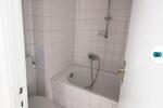 **Wohnen mit Ausblick: Renovierte und großräumige 2-Zi.-Whg. mit Balkon** zimmer
