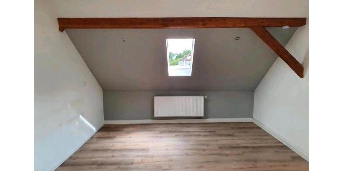 Dachgeschoßwohnung Nürtingen - 2.5 Zimmer, 65 m&sup2;, 920&euro; | Angebot:26567982