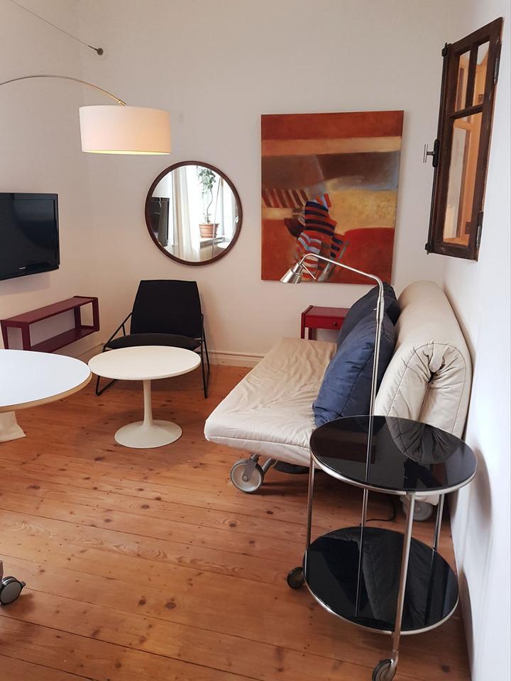2 Zimmer in 3er-WG – Bonn Altstadt EG Altbau – 22 qm – plus Katze