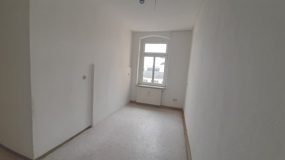 WG-Wohnung mit 4-Zimmern, 3.OG mit 2 Bädern in ruhigem und zentralem Wohnviertel von Gera