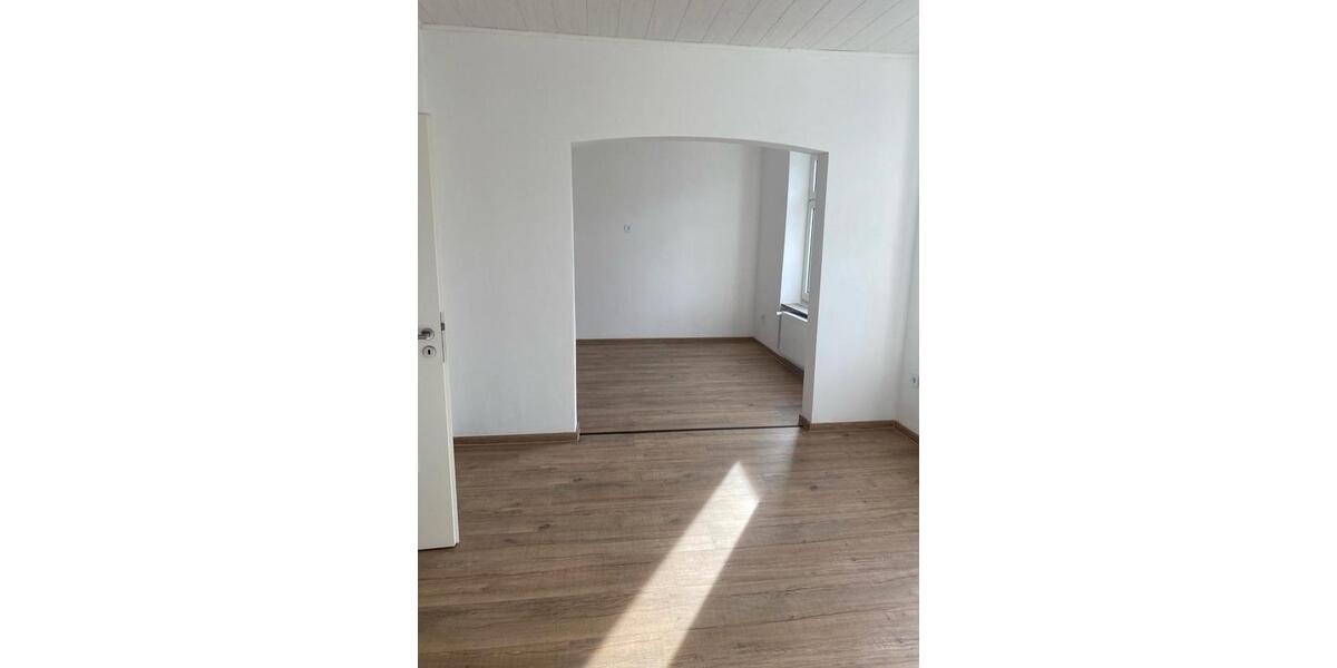Etagenwohnung Meinerzhagen - 4 Zimmer, 76 m&sup2;, 650&euro; | Angebot:26636767