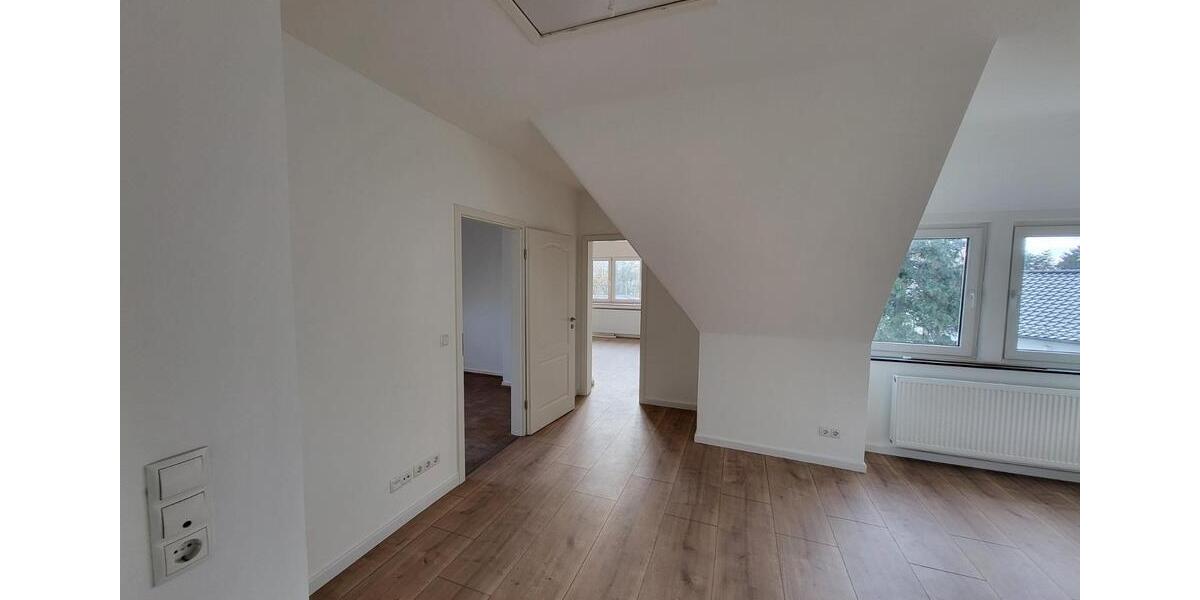 Dachgeschoßwohnung Bremen Hemelingen - 4 Zimmer, 97 m&sup2;, 1.250&euro; | Angebot:25645799