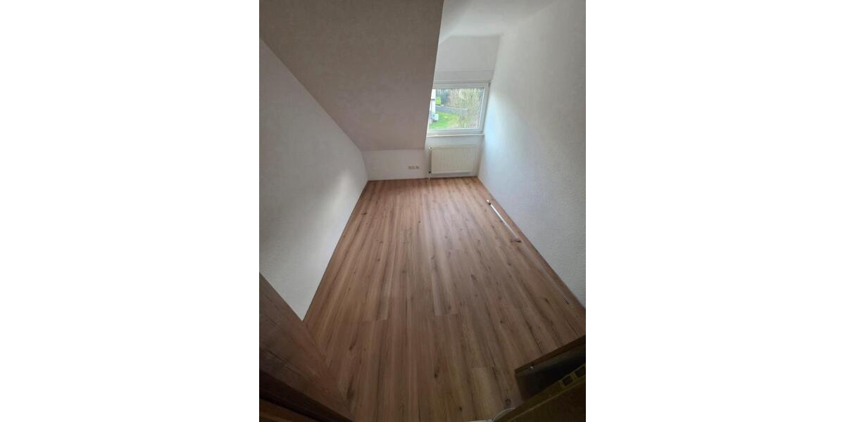 Dachgeschoßwohnung Künzell - 2 Zimmer, 81 m&sup2;, 850&euro; | Angebot:24627298