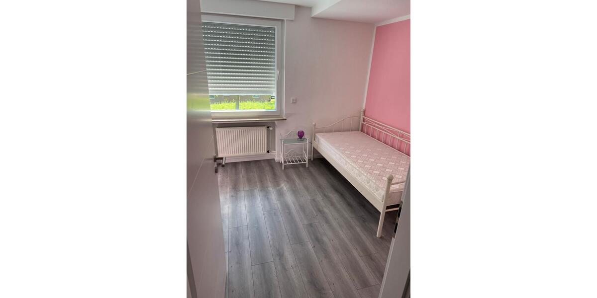 Etagenwohnung Wadersloh - 5 Zimmer, 142 m&sup2;, 1.300&euro; | Angebot:24661223