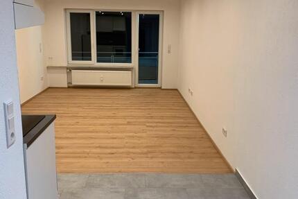 Schöne 1 Zimmer Wohnung mit Balkon im EG zu vermieten 1 zimmer