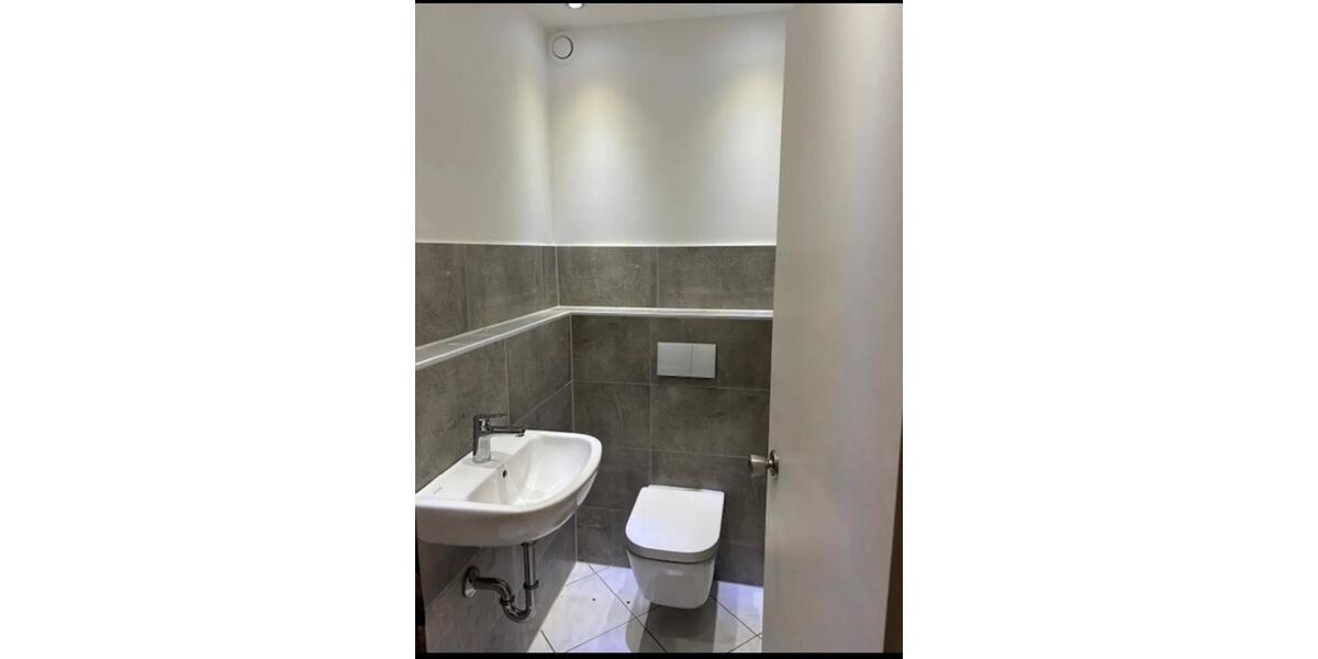 Etagenwohnung Köln Lindenthal - 3 Zimmer, 20 m&sup2;, 550&euro; | Angebot:25207108