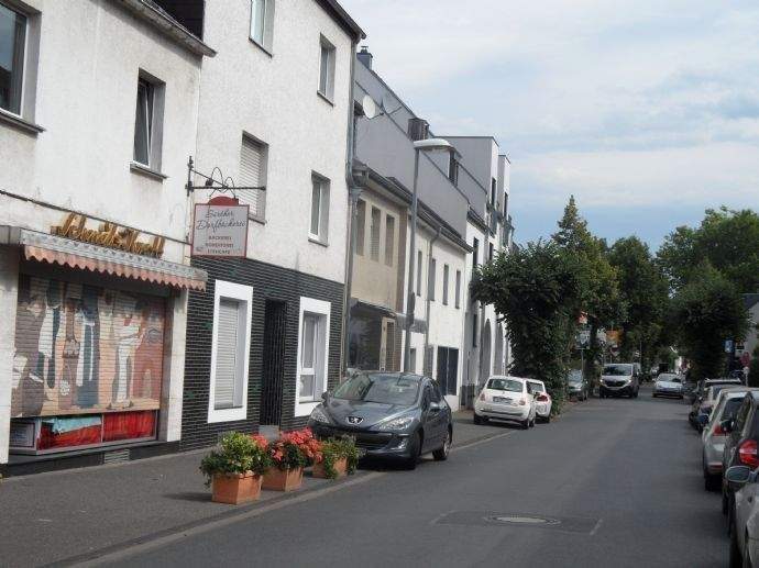 Etagenwohnung Köln Sürth - 3 Zimmer, 94 m&sup2;, 1.250&euro; | Angebot:26723163