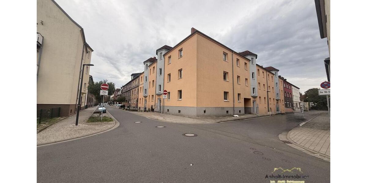 Etagenwohnung Bitterfeld-Wolfen Bitterfeld - 4 Zimmer, 92 m&sup2;, 650&euro; | Angebot:26442517
