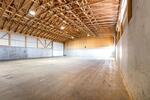 *Neuwertige Lagerhalle zwischen Straubing und Plattling*