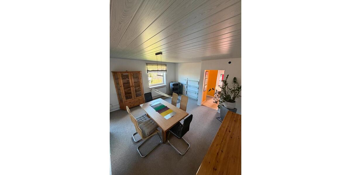 Etagenwohnung Flintbek - 4 Zimmer, 160 m&sup2;, 1.985&euro; | Angebot:26324218