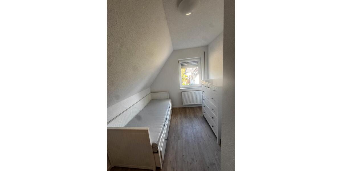 Wohnen auf Zeit Oldenburg Bloherfelde - 9 Zimmer, 18 m&sup2;, 400&euro; | Angebot:26635722