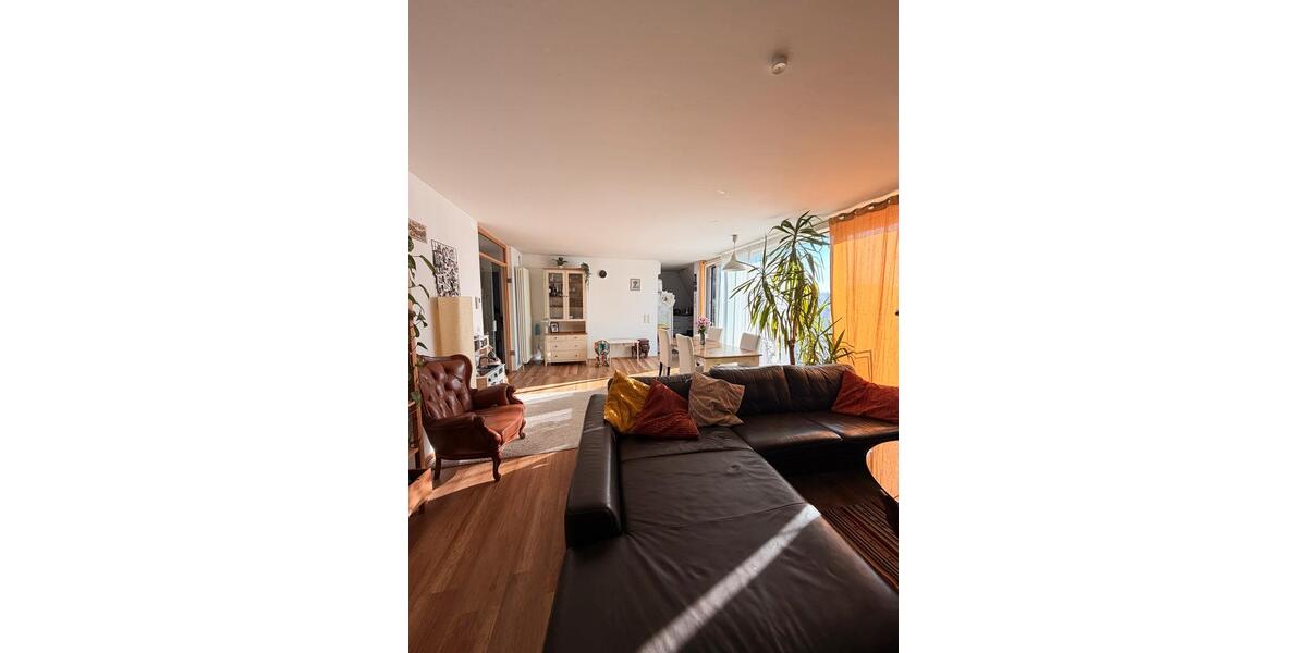 Dachgeschoßwohnung Gütersloh - 3 Zimmer, 104 m&sup2;, 950&euro; | Angebot:24849014