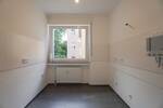 Frisch renovierte ca. 81 m² große Mietwohnung mit Loggia, 2 modernen Bädern, Garage und Stellplatz