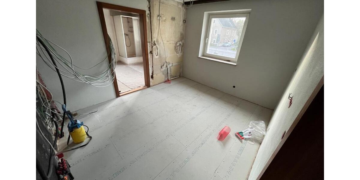 Mehrfamilienhaus, Wohnhaus Bobritzsch-Hilbersdorf Hilbersdorf - 6 Zimmer, 170 m&sup2;, 1.450&euro; | Angebot:26505151