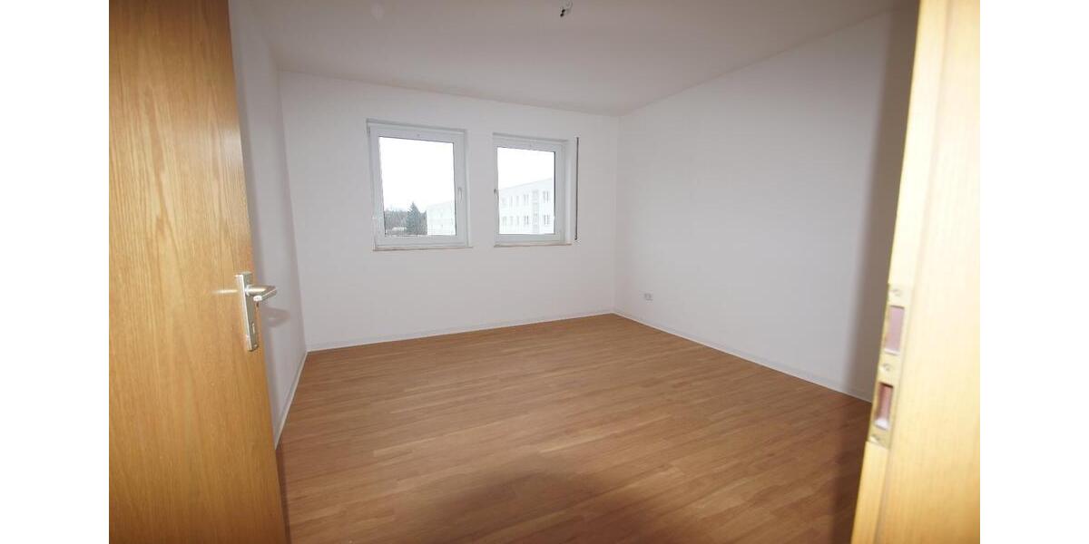 Dachgeschoßwohnung Neukloster - 3 Zimmer, 67 m&sup2;, 689&euro; | Angebot:25641407