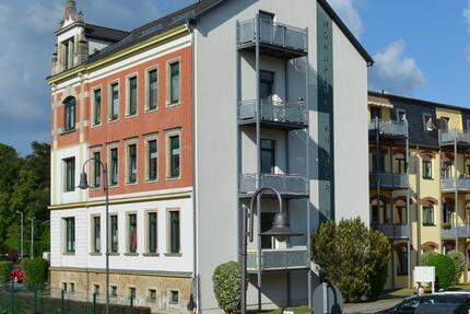 (37001) 2 RWE mit Balkon im Grünen zimmer