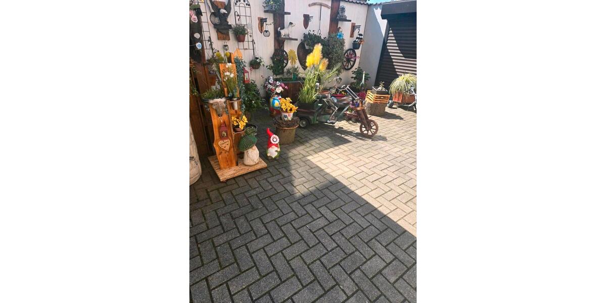 Etagenwohnung Staßfurt - 2 Zimmer, 63 m&sup2;, 303&euro; | Angebot:26279626