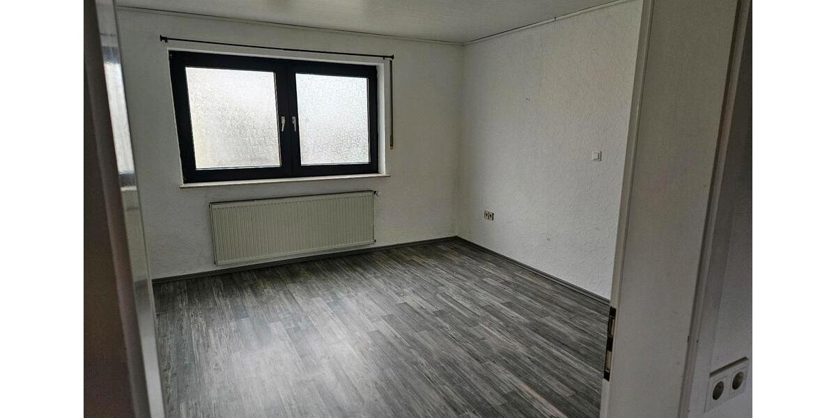 Einfamilienhaus Steinwenden - 6 Zimmer, 180 m&sup2;, 1.650&euro; | Angebot:24796173