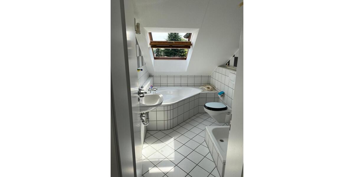 Dachgeschoßwohnung Pulheim - 3 Zimmer, 73 m&sup2;, 1.500&euro; | Angebot:26662702
