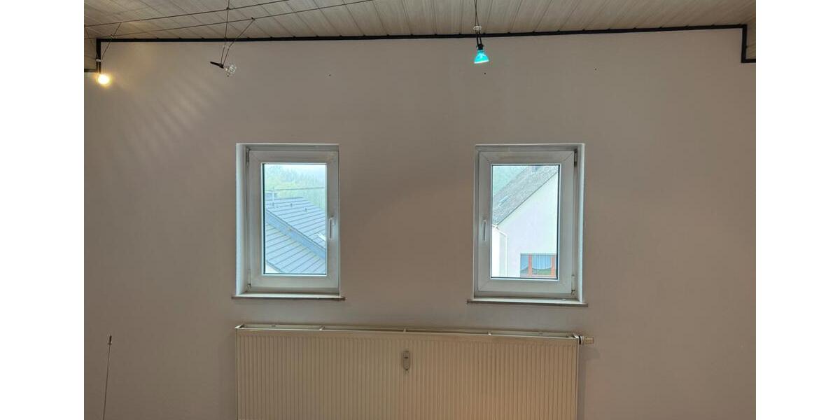 Dachgeschoßwohnung Hundsangen - 2 Zimmer, 65 m&sup2;, 500&euro; | Angebot:26321148