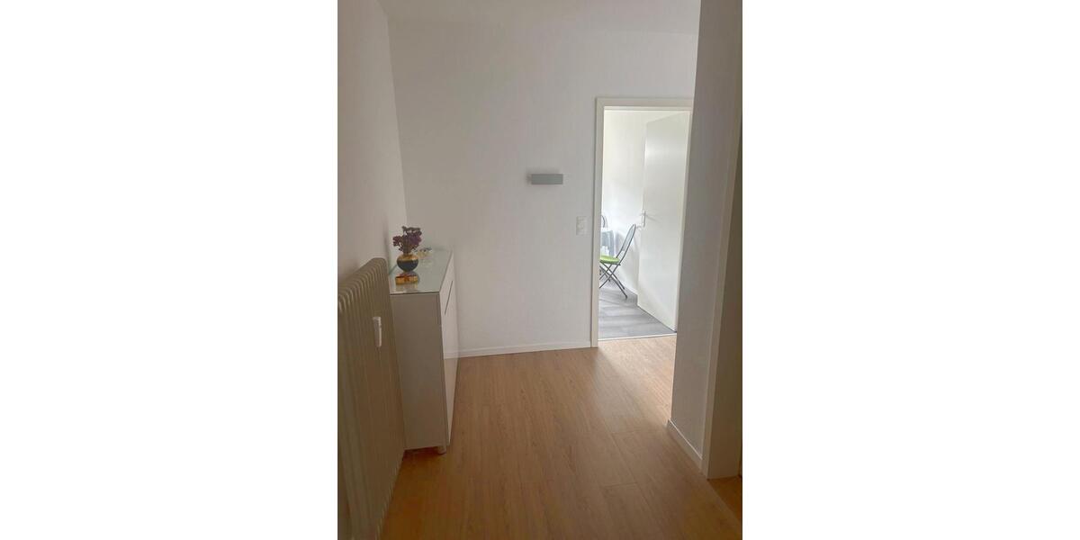 Etagenwohnung Leonberg - 2.5 Zimmer, 75 m&sup2;, 1.050&euro; | Angebot:26698177