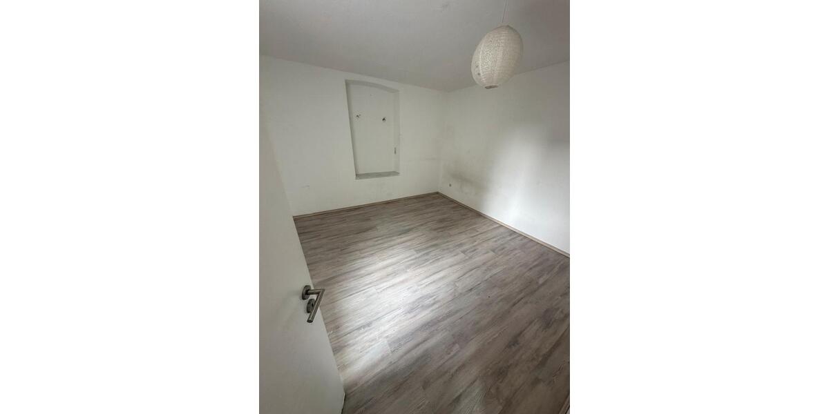 Etagenwohnung Marienheide - 5 Zimmer, 90 m&sup2;, 880&euro; | Angebot:26532284