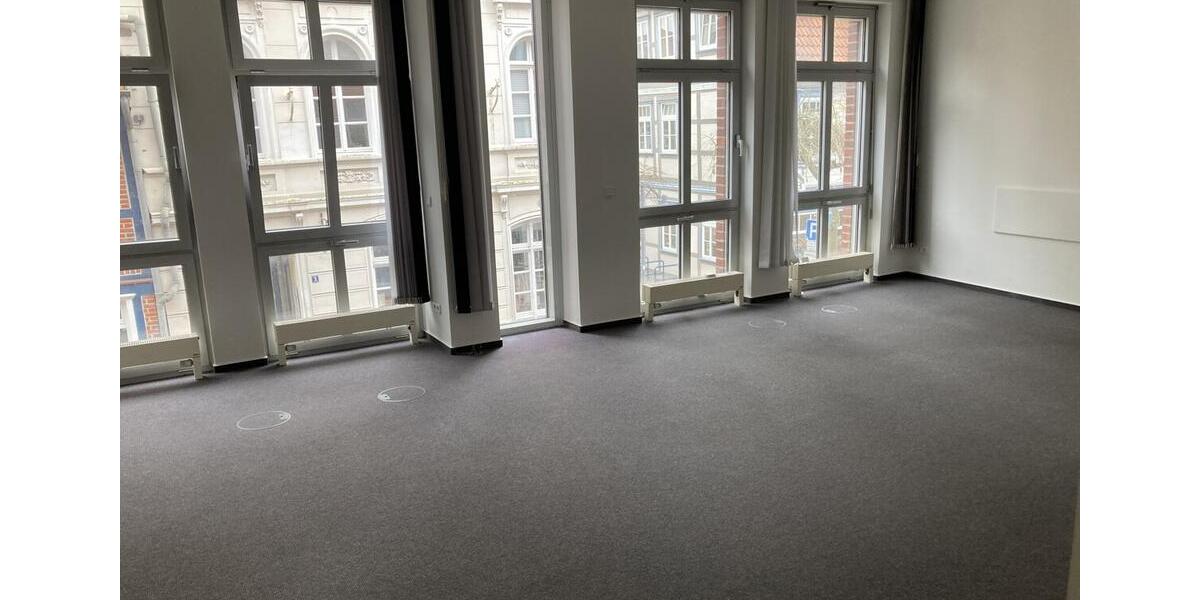 Etagenwohnung Dannenberg (Elbe) - 3 Zimmer, 120 m&sup2;, 900&euro; | Angebot:26422288