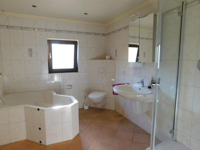 Etagenwohnung Fell - 4 Zimmer, 115 m&sup2;, 990&euro; | Angebot:24751477