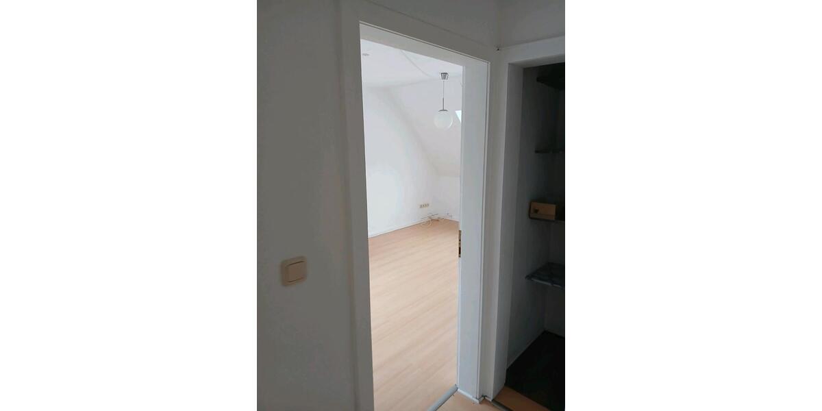 Dachgeschoßwohnung Vlotho - 2 Zimmer, 60 m&sup2;, 550&euro; | Angebot:25638838