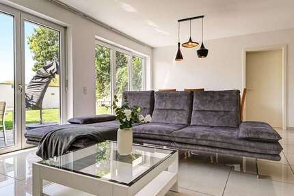 Wohnung Stuttgart Feuerbach - 4 Zimmer, 100 m&sup2;, 2.170&euro; | Angebot:26311309