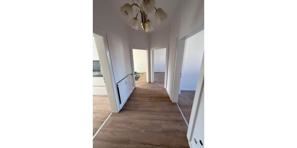 renovierte kernsanierte 4 Zimmer - Wohnung in Zentraumsnähe 4 zimmer