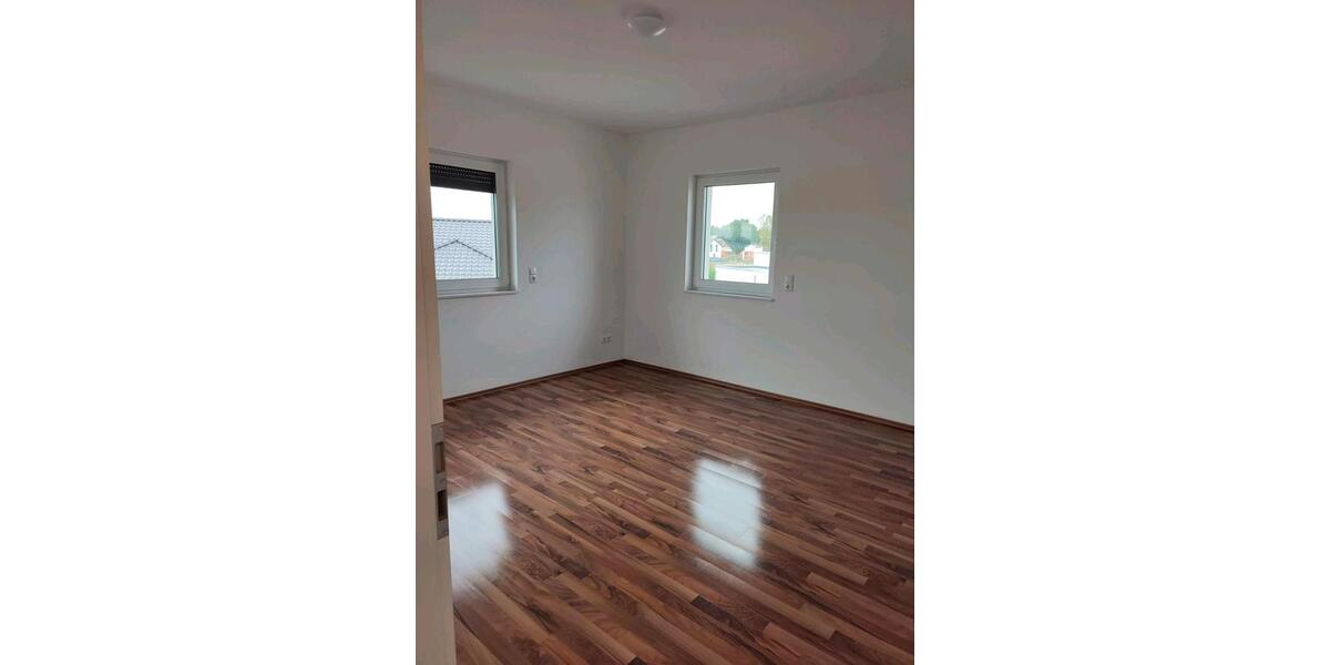 Doppelhaushälfte Bergen - 6 Zimmer, 154 m&sup2;, 1.400&euro; | Angebot:26563415