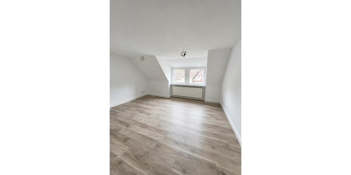 Dachgeschoßwohnung Ötzingen - 3 Zimmer, 72 m&sup2;, 990&euro; | Angebot:26464093