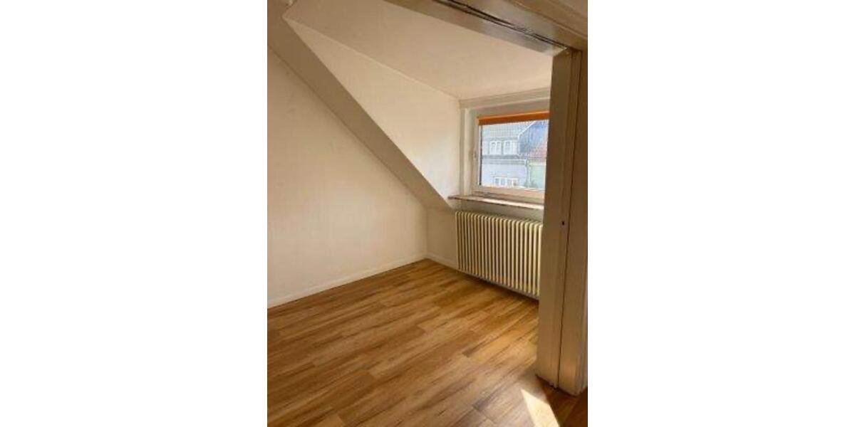 Dachgeschoßwohnung Bremen Neustadt - 1.5 Zimmer, 25 m&sup2;, 440&euro; | Angebot:25221851