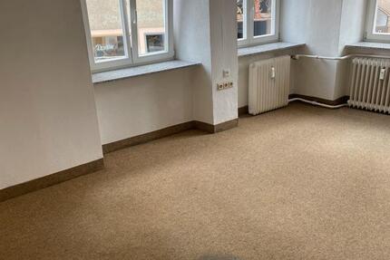 Wohnung Dinkelsbühl - 4 Zimmer, 95 m&sup2;, 850&euro; | Angebot:27597796