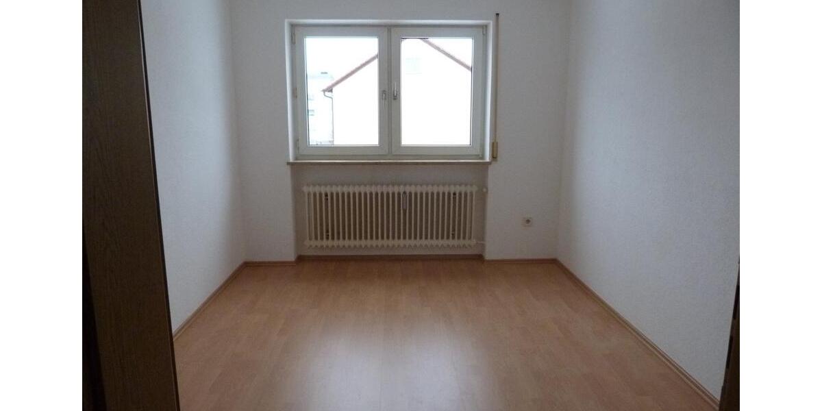 Etagenwohnung Gefrees Böseneck - 2.5 Zimmer, 63 m&sup2;, 480&euro; | Angebot:26456230