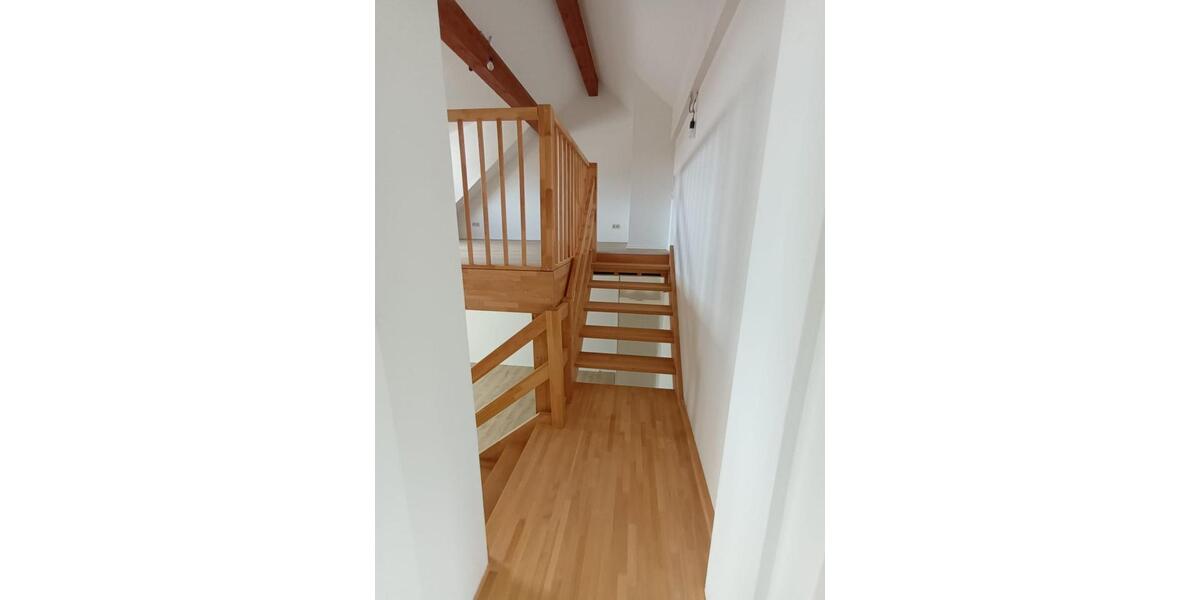 Dachgeschoßwohnung Fritzlar - 4 Zimmer, 105 m&sup2;, 800&euro; | Angebot:26144923