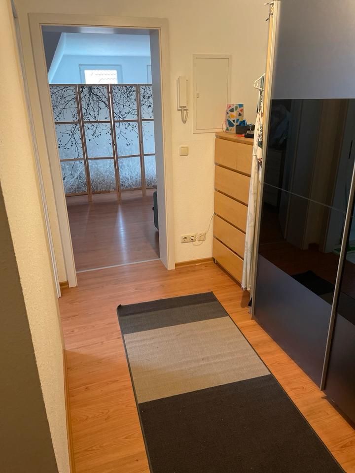 Wunderschöne große 1 Raum Wohnung in Top Lage zimmer