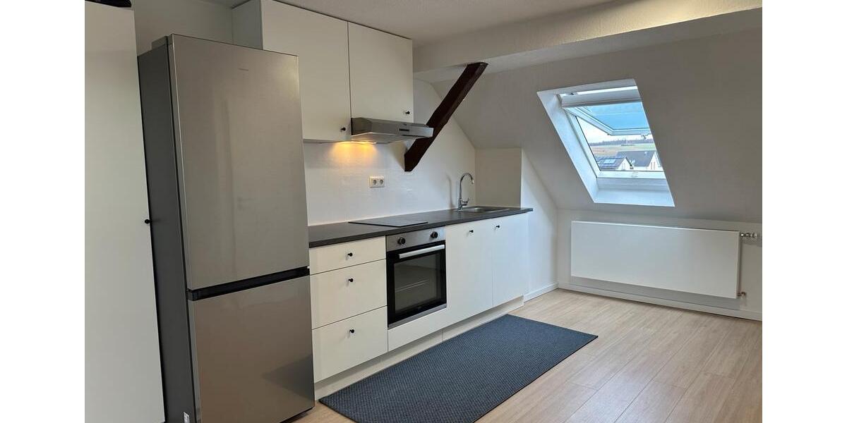 Dachgeschoßwohnung Altenstadt - 3.5 Zimmer, 70 m&sup2;, 750&euro; | Angebot:25048988