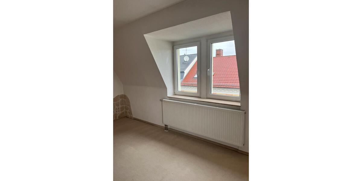 Dachgeschoßwohnung Riesa - 3 Zimmer, 75 m&sup2;, 375&euro; | Angebot:26455391