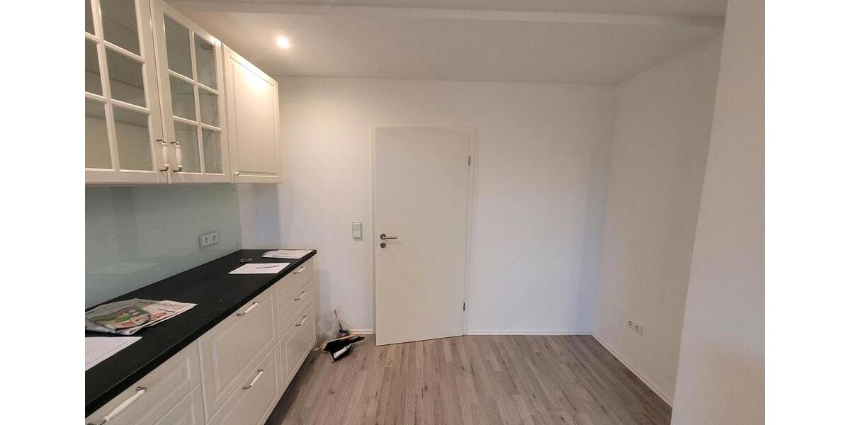 Dachgeschoßwohnung Kaiserslautern Betzenberg - 3 Zimmer, 74 m&sup2;, 800&euro; | Angebot:25145639