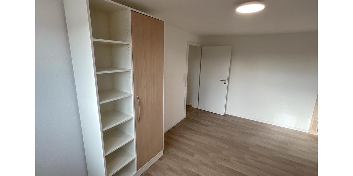 Dachgeschoßwohnung Fulda - 5 Zimmer, 75 m&sup2;, 350&euro; | Angebot:25340890