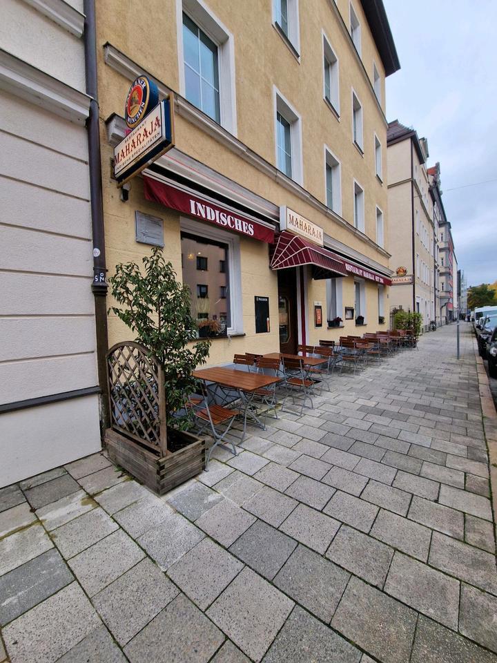 München Neuhausen-Nymphenburg Restaurant mit Terrasse und Schanigarten zimmer