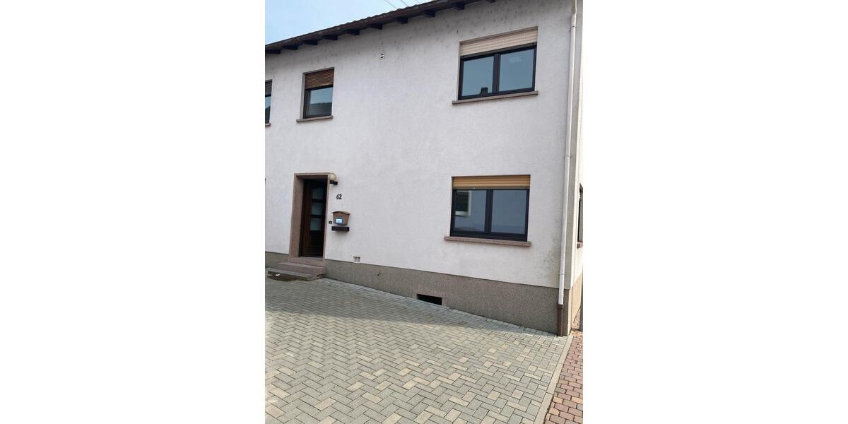 Erdgeschoßwohnung Faulbach - 3 Zimmer, 78 m&sup2;, 780&euro; | Angebot:25839216