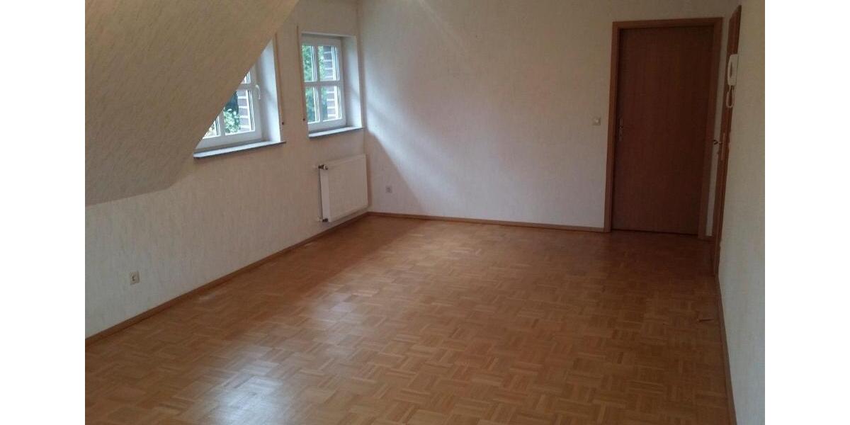 Dachgeschoßwohnung Gronau (Westfahlen) - 2 Zimmer, 70 m&sup2;, 645&euro; | Angebot:26048057