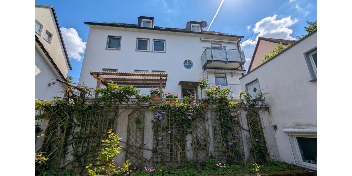Erdgeschoßwohnung Stuttgart Bad Cannstatt - 4 Zimmer, 102 m&sup2;, 1.795&euro; | Angebot:26574382