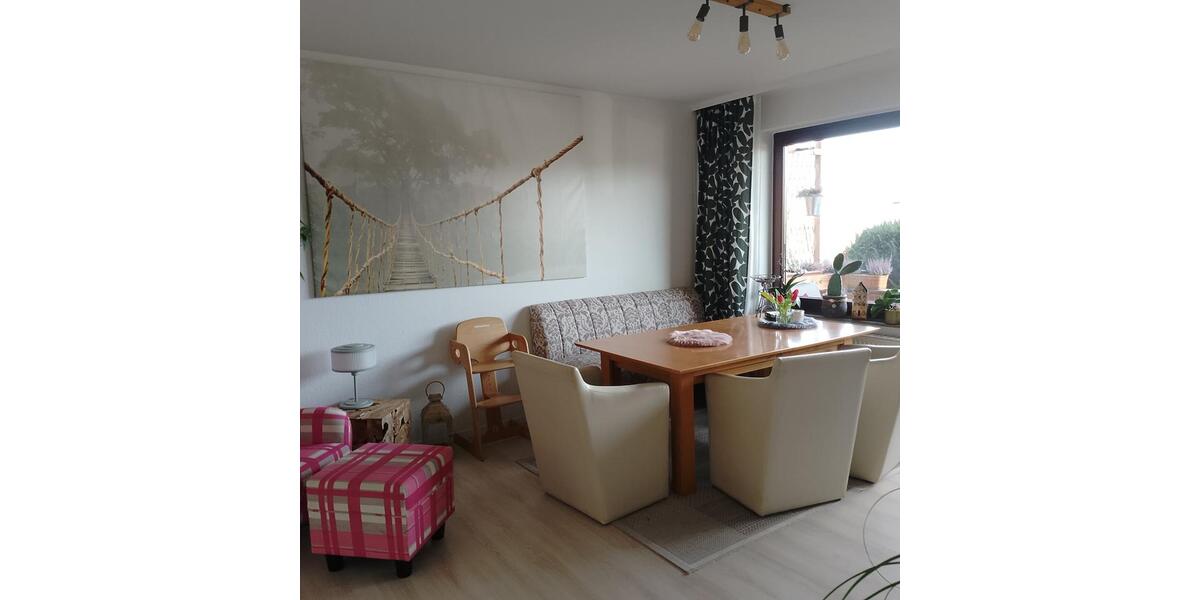 Hochparterre Giesen - 3 Zimmer, 72 m&sup2;, 510&euro; | Angebot:25369512