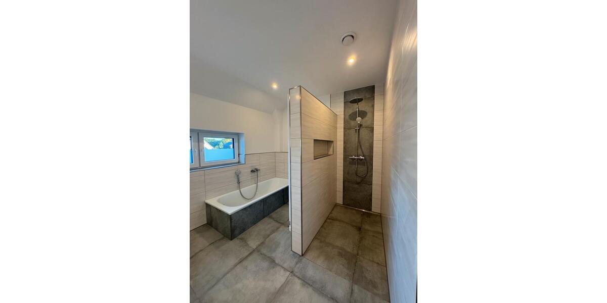 Doppelhaushälfte in Huntlosen – moderne Neubau-DHH mit Garten 4 zimmer